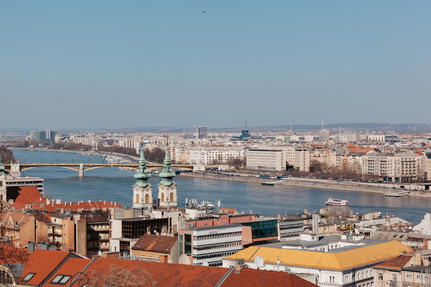 Investment funds in Hungary are accessible for non-EU nationals.