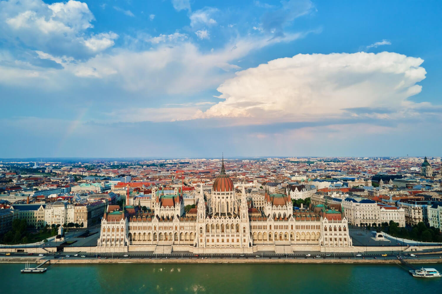 The Hungary income tax calculator helps foreigners estimate their income tax based on their earnings and residency status.