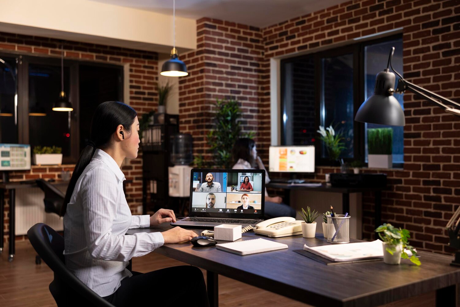Online legal consultation for the Hungarian self-employed residence permit process.